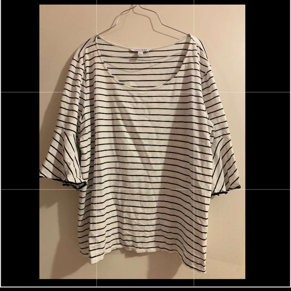 41 Hawthorn top; xxl; worn once; cream and black